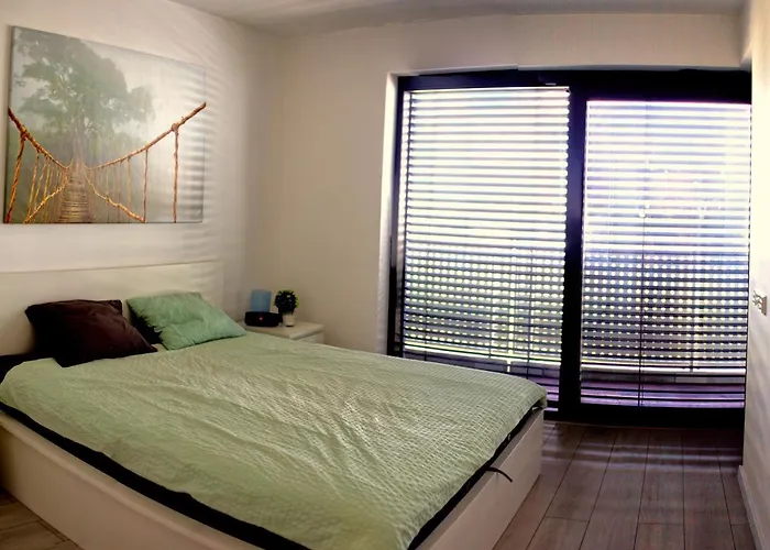 New 1 Bdr, W/Private Parking